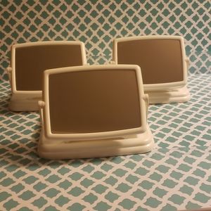 Make- up Two sided mirrors